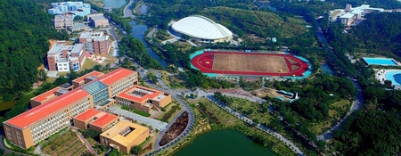 珠海北京师范大学
项目地点：广东省珠海市
应用领域：学校教育
供应产品：电缆桥架
材质说明：   Q235碳素结构钢、镀锌
工程简介：
北京师范大学珠海校区，是北师大建设“综合性、研究型、教师教育领先的中国特色世界一流大学”的重要组成部分，是按照学校“一体两翼”办学格局和“高标准、新机制、国际化”原则，打造的与北京校区同一水平的南方校区。